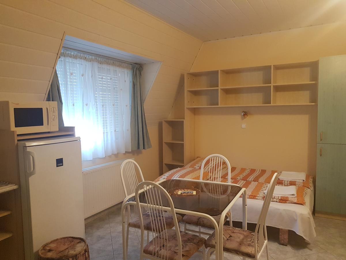 Richie Ii. Apartman Apartment Siofok Luaran gambar